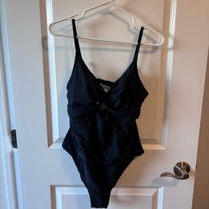 Cupshe Elegant Black Swimsuit